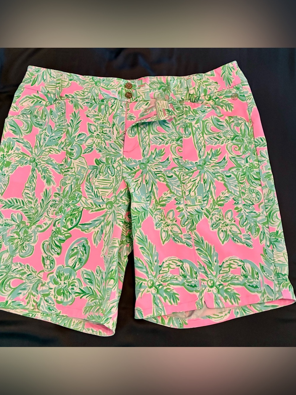 Lilly Pulitzer Women’s Pink & Green Luxletic Stretch Floral Shorts